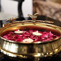 Traditional Urli for Decoration and Vastu Benefits, Perfect for Filling with Water and Flowers, Enhances Positive Energy Flow Traditional Urli for Decoration and Vastu Benefits, Perfect for Filling with Water and Flowers, Enhances Positive Energy Flow
